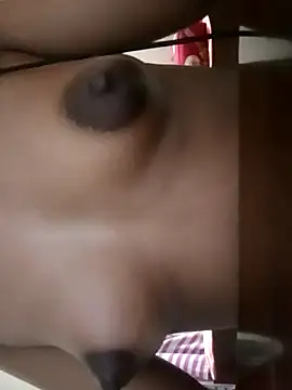 momsboi 6969 online show from 06/03/26, 06:01