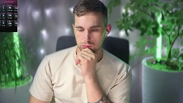 Sweeet  boy online show from 03/19/25, 08:22