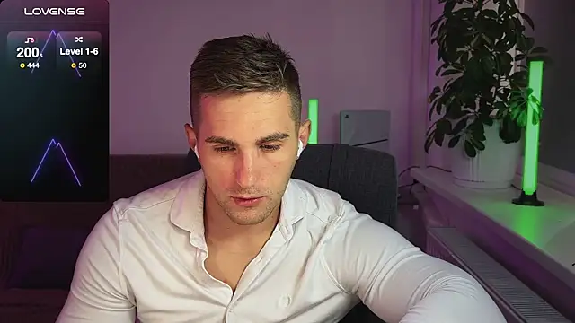 Sweeet  boy online show from 09/13/25, 09:09