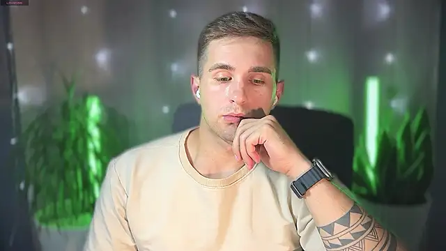 Sweeet  boy online show from 03/22/25, 05:52