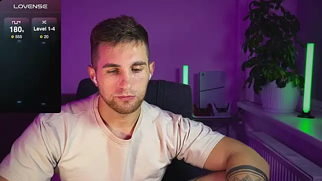 Sweeet  boy online show from 10/07/25, 08:43