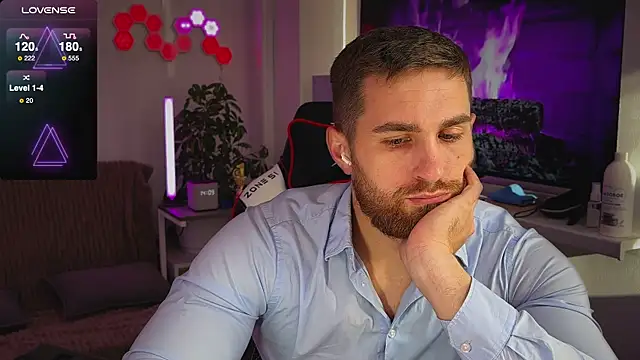 Sweeet  boy online show from 11/28/25, 11:10