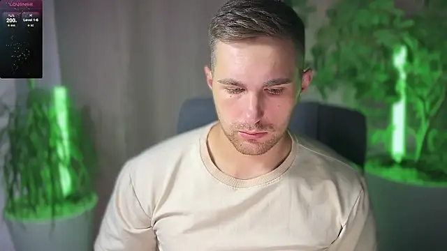 Sweeet  boy online show from 03/20/25, 08:42