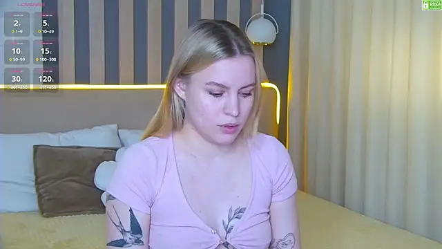 Snapshot of AmaliaBell chatting on 06/17/26, 01:10 AmaliaBell online show from 06/17/26, 01:10
