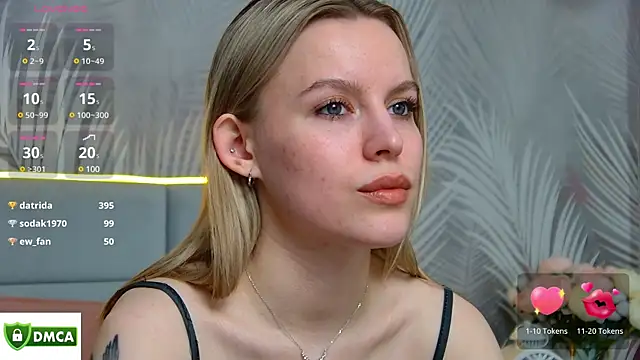 Snapshot of AmaliaBell chatting on 03/05/25, 07:49 AmaliaBell online show from 03/05/25, 07:49