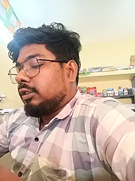 u wan me online show from 10/27/25, 06:03