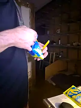 Snapshot of leahcimnikral chatting on 09/18/25, 08:28 leahcimnikral online show from 09/18/25, 08:28