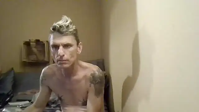 Snapshot of leahcimnikral chatting on 10/26/25, 05:24 leahcimnikral online show from 10/26/25, 05:24