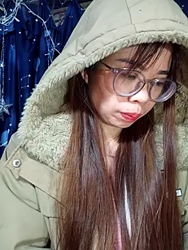   Mai-love19   online show from 11/29/25, 12:44