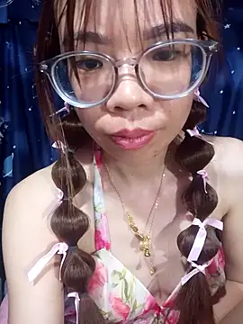 Snapshot of __Mai-love19__ chatting on 05/13/26, 10:28 Mai-love19 online show from 05/13/26, 10:28