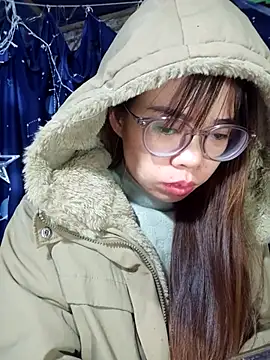   Mai-love19   online show from 11/28/25, 12:33