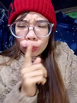   Mai-love19   online show from 11/30/25, 12:44