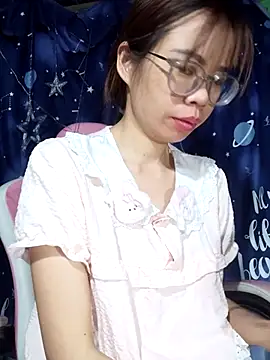   Mai-love19   online show from 04/14/26, 12:15