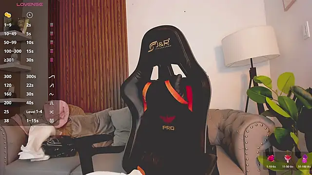 Snapshot of pervert_lizza chatting on 10/26/25, 02:23 pervert lizza online show from 10/26/25, 02:23