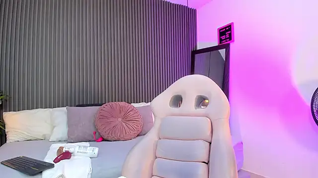 Snapshot of pervert_lizza chatting on 02/08/26, 12:14 pervert lizza online show from 02/08/26, 12:14