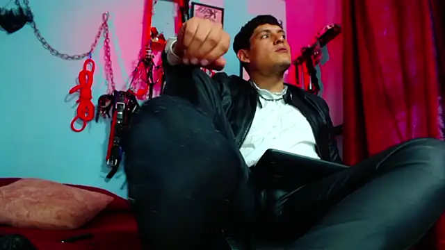 dom2travelersss online show from 03/19/26, 04:18