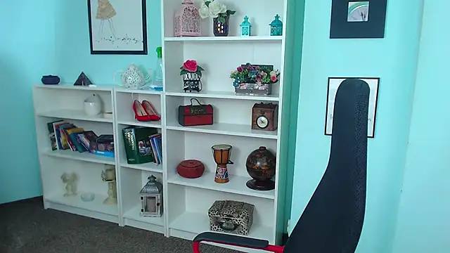 BrianaJoy online show from 11/03/25, 06:18