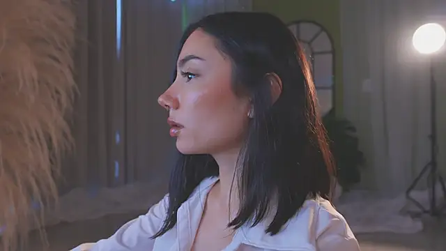 AmyArmstrong online show from 12/02/25, 09:16