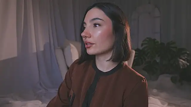 AmyArmstrong online show from 04/30/26, 12:28