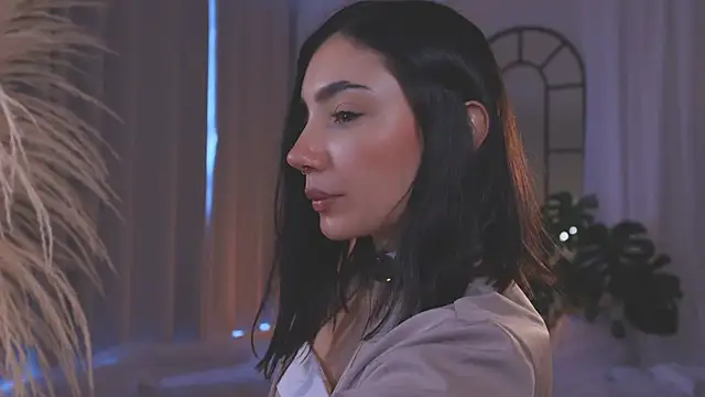 AmyArmstrong online show from 11/13/25, 09:19