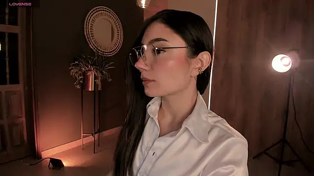 AmyArmstrong online show from 02/27/25, 12:25