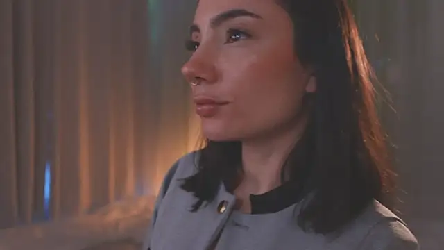 AmyArmstrong online show from 11/28/25, 08:53