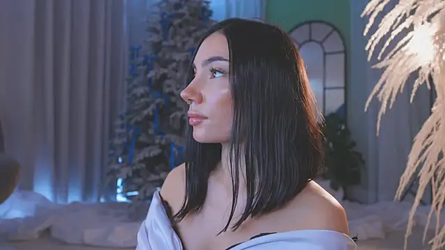 AmyArmstrong online show from 12/20/25, 08:12