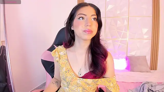 natalie jaensen online show from 11/02/25, 06:35