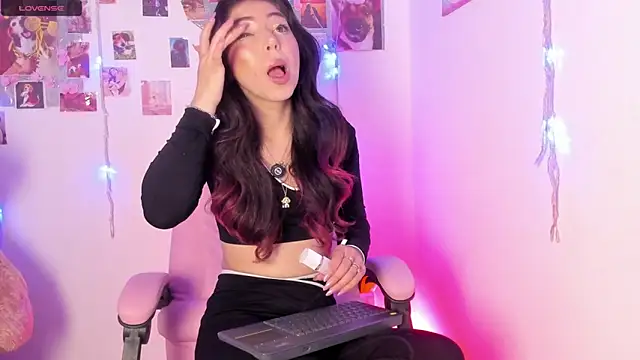 natalie jaensen online show from 04/14/26, 04:28