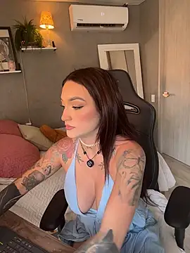 Snapshot of DaniDusan_ chatting on 06/01/26, 07:24 DaniDusan online show from 06/01/26, 07:24