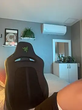 DaniDusan  online show from 02/16/26, 08:40