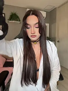 Snapshot of DaniDusan_ chatting on 05/01/26, 08:36 DaniDusan online show from 05/01/26, 08:36
