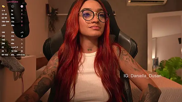 Snapshot of DaniDusan_ chatting on 12/07/24, 12:57 DaniDusan online show from 12/07/24, 12:57