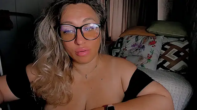 Snapshot of CumOnMy_Tits chatting on 07/11/26, 02:45 CumOnMy Tits online show from 07/11/26, 02:45