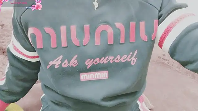 Sophie Secret online show from 11/22/25, 11:25