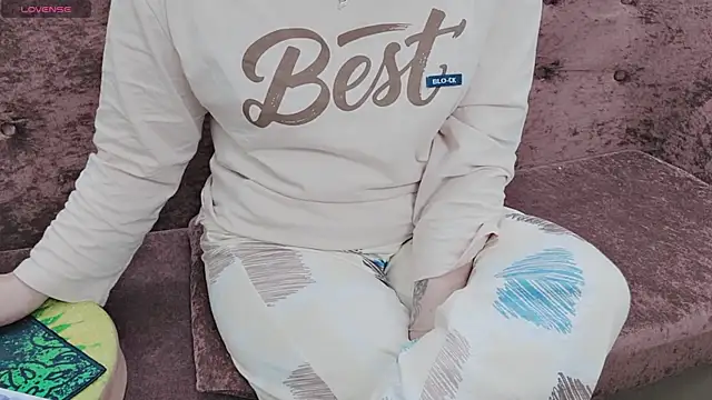 Sophie Secret online show from 11/28/25, 10:32