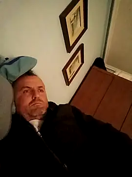 Snapshot of andres1925 chatting on 03/02/26, 01:18 andres1925 online show from 03/02/26, 01:18