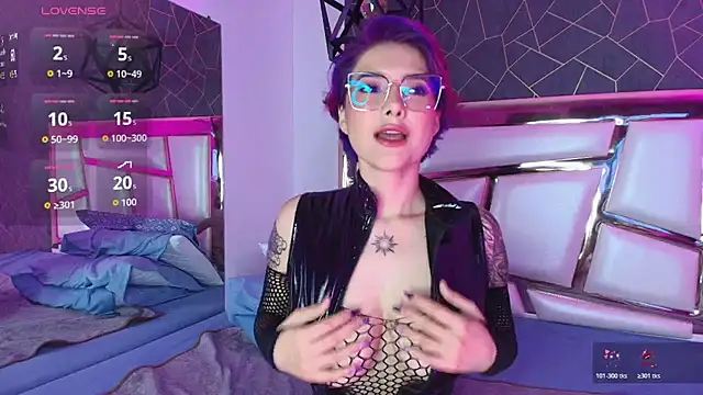 Snapshot of Annie_Swan chatting on 11/05/25, 12:41 Annie Swan online show from 11/05/25, 12:41