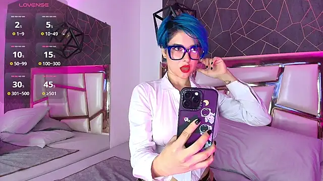 Snapshot of Annie_Swan chatting on 10/20/25, 12:06 Annie Swan online show from 10/20/25, 12:06