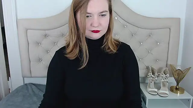 Snapshot of LaraDream chatting on 02/08/25, 01:22 LaraDream online show from 02/08/25, 01:22