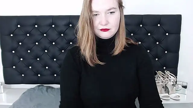 Snapshot of LaraDream chatting on 02/11/25, 11:54 LaraDream online show from 02/11/25, 11:54