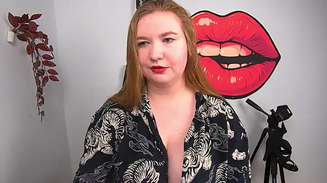LaraDream online show from 05/31/26, 02:23