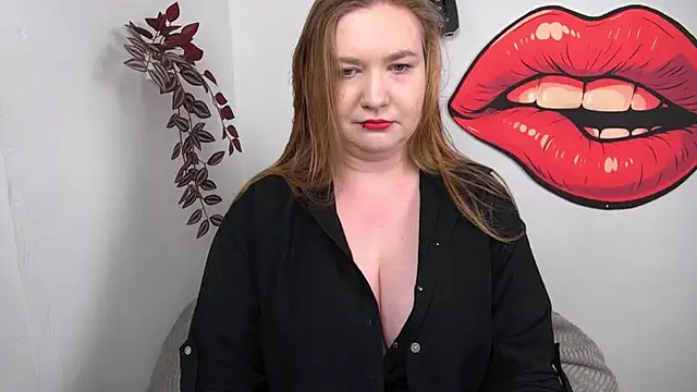 LaraDream online show from 02/16/26, 03:54