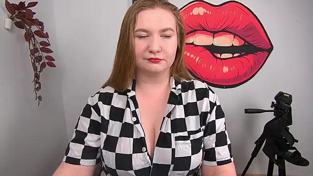 LaraDream online show from 05/27/26, 02:35