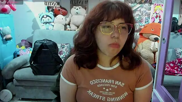 Snapshot of soficammy chatting on 02/18/25, 10:58 soficammy online show from 02/18/25, 10:58