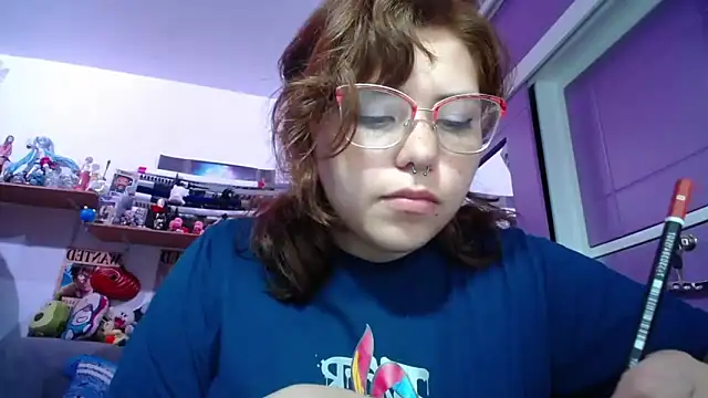 Snapshot of soficammy chatting on 03/11/25, 02:53 soficammy online show from 03/11/25, 02:53
