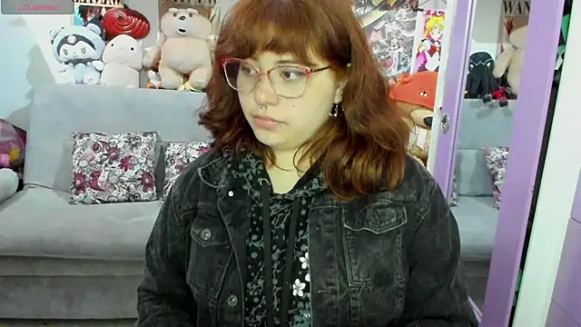 Snapshot of soficammy chatting on 02/18/25, 12:59 soficammy online show from 02/18/25, 12:59