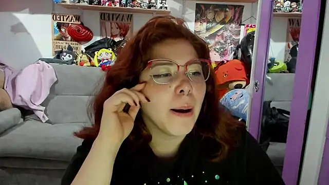 Snapshot of soficammy chatting on 03/06/25, 01:48 soficammy online show from 03/06/25, 01:48
