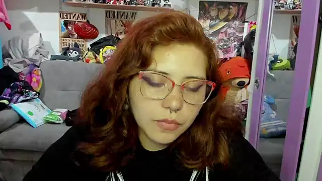 Snapshot of soficammy chatting on 03/04/25, 11:00 soficammy online show from 03/04/25, 11:00