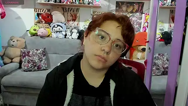 Snapshot of soficammy chatting on 02/09/25, 04:04 soficammy online show from 02/09/25, 04:04